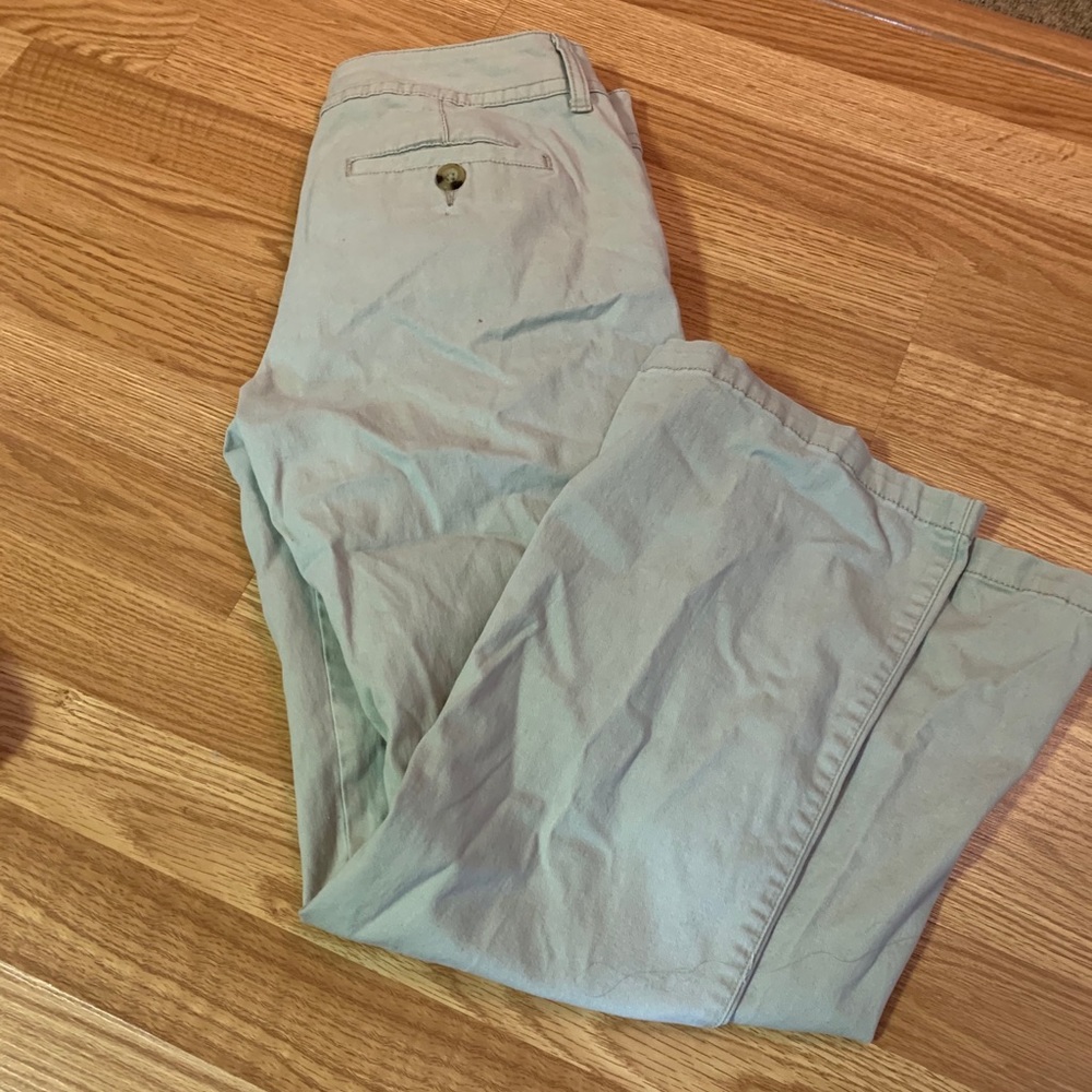 GENTLY WORN Khakis